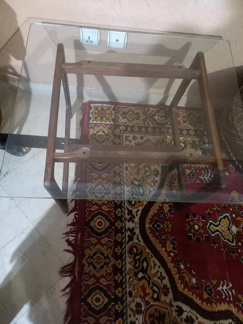 glass table 3