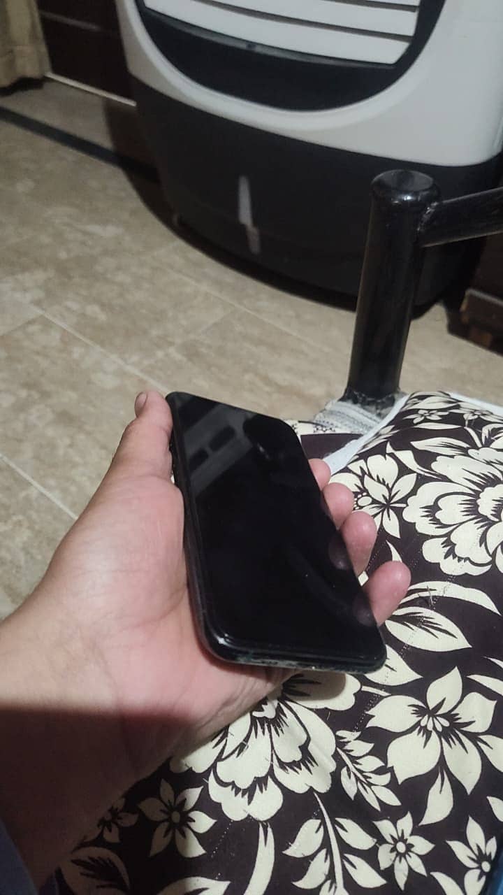 Apple iPhone 11 Pro 0