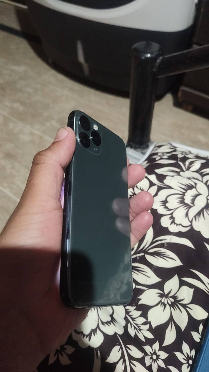Apple iPhone 11 Pro 3