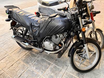 Suzuki GS 150 SE
