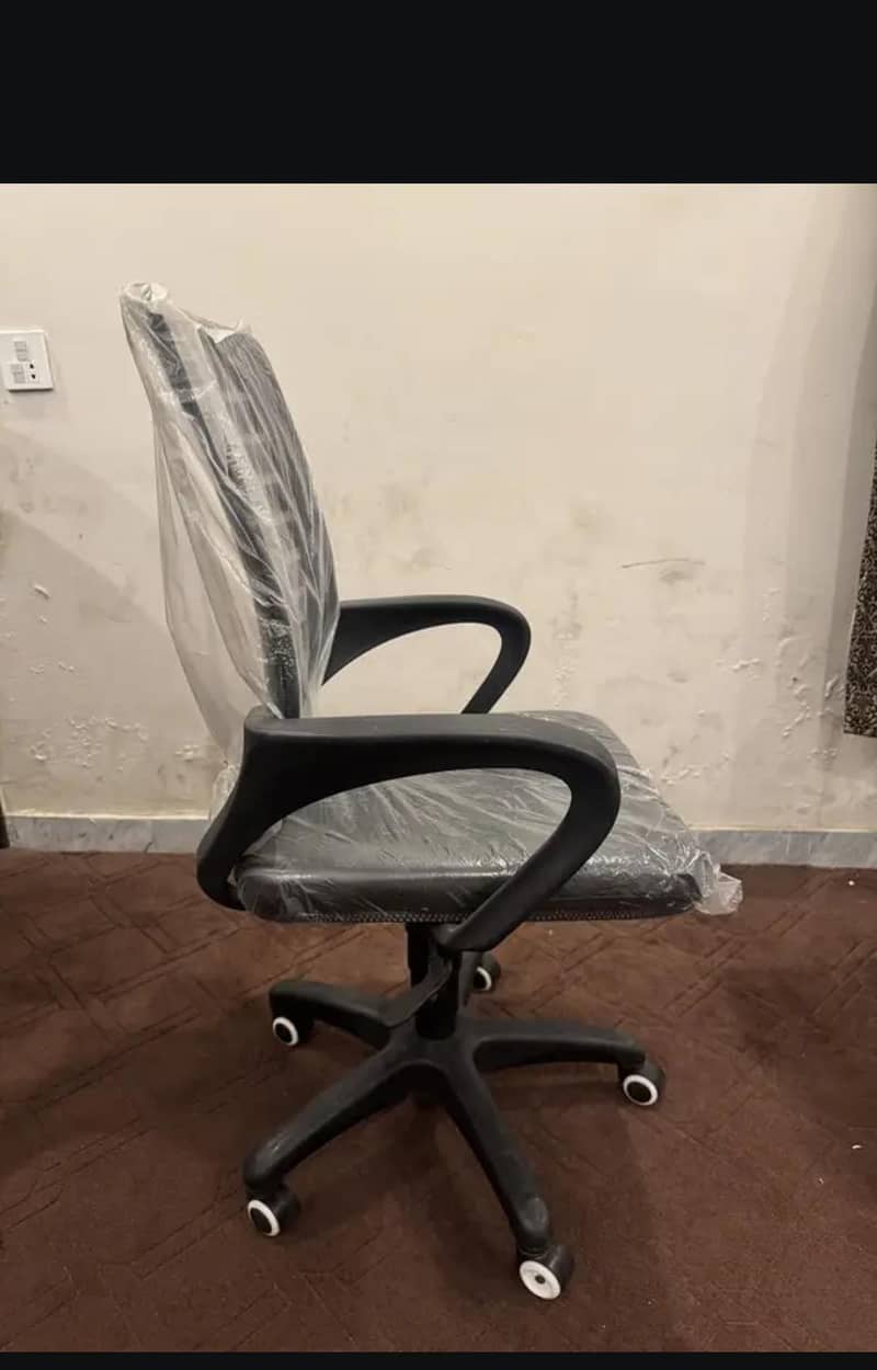 revolving chairs - Office Chairs - 1108611357