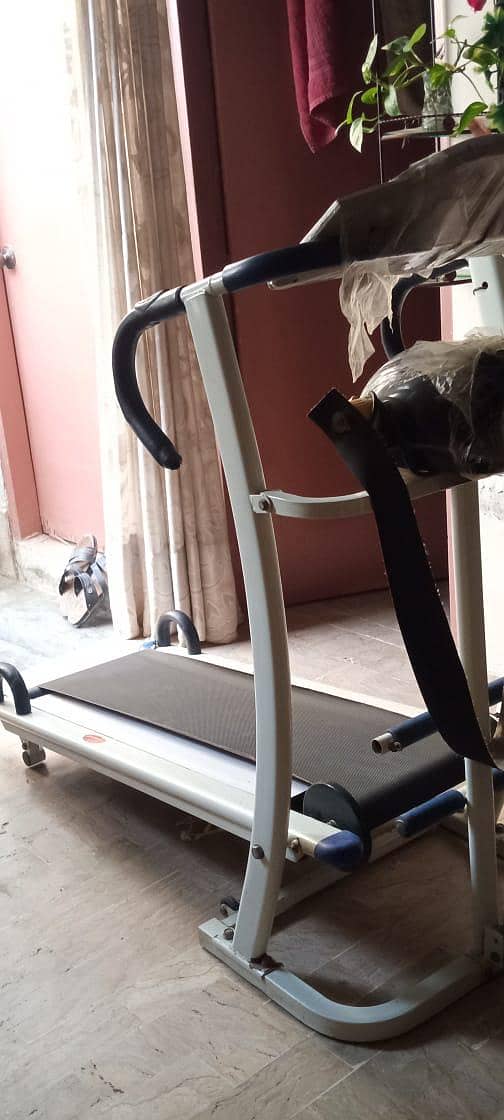 برائے فروخت: 4-ان-1 مینوئل ٹریڈمل – بہترین حالت میں! 1