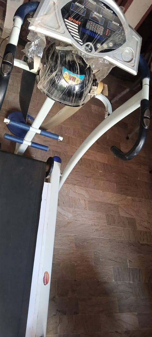 برائے فروخت: 4-ان-1 مینوئل ٹریڈمل – بہترین حالت میں! 3