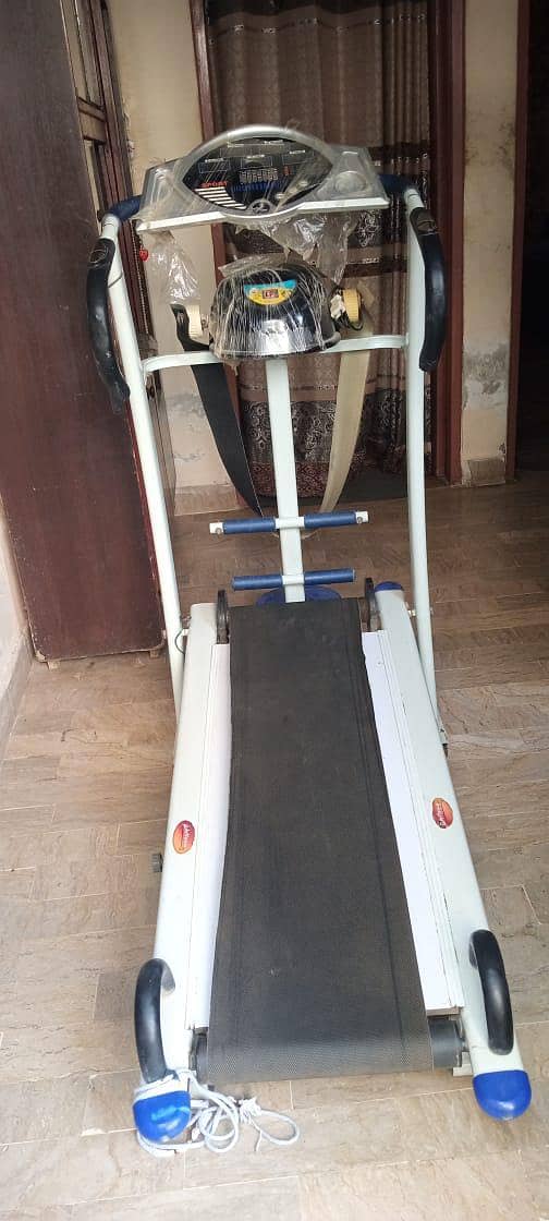 برائے فروخت: 4-ان-1 مینوئل ٹریڈمل – بہترین حالت میں! 7