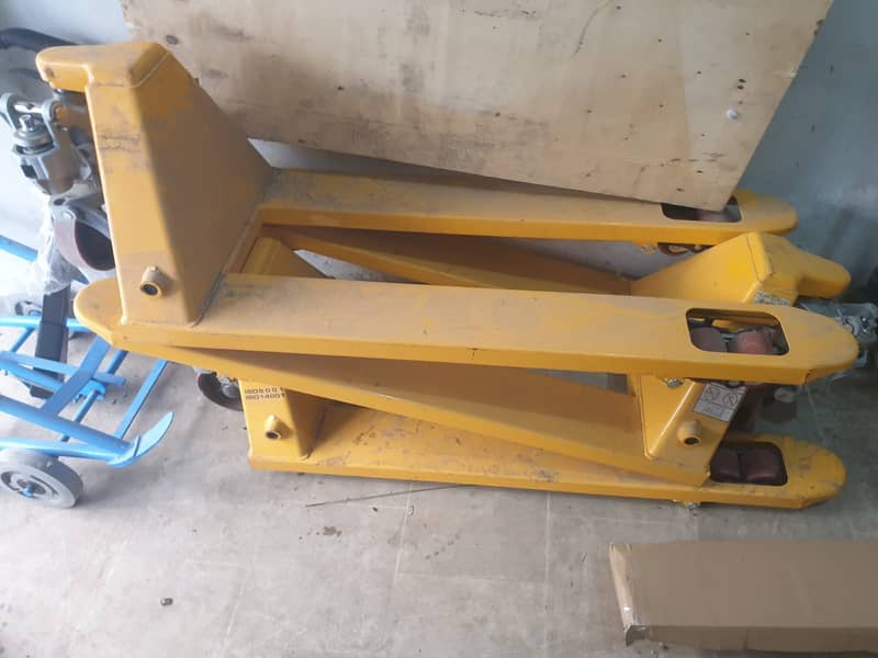 drum stacker, drum loader, drum lifter, trolley, drum pallet lifter 17