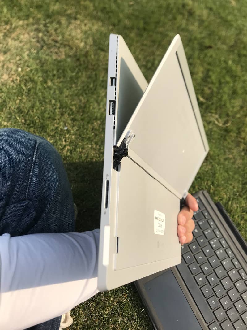 Microsoft surface pro 4 6