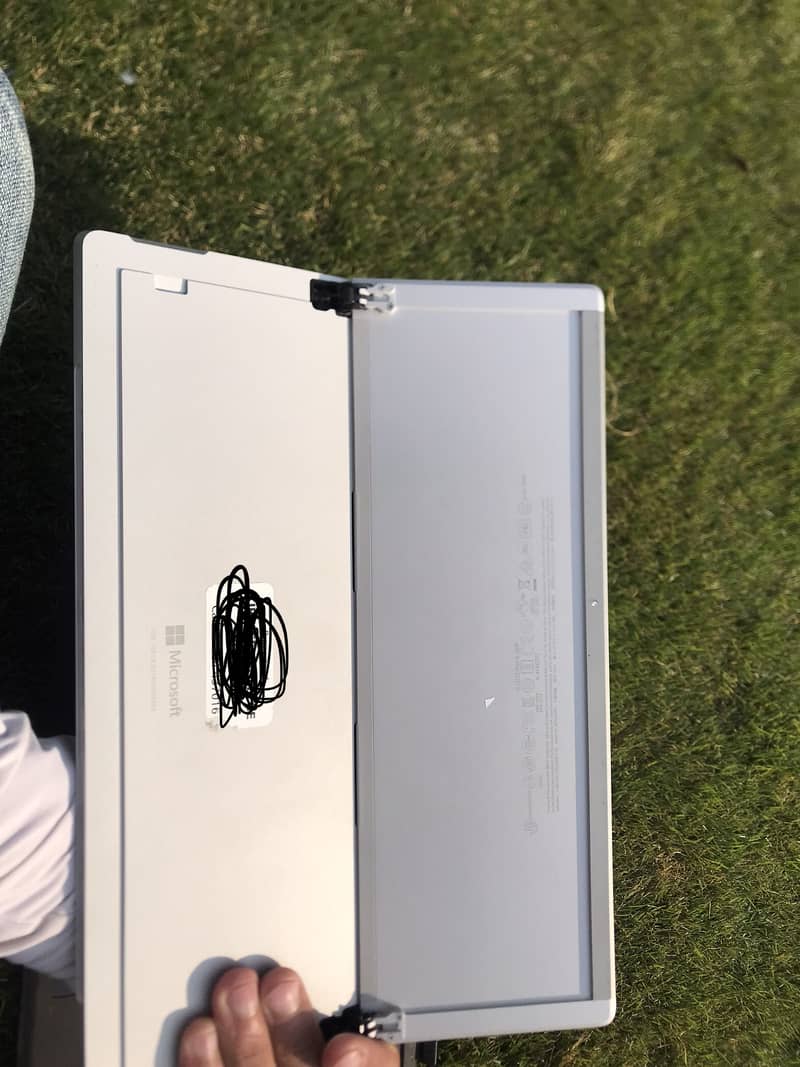 Microsoft surface pro 4 7