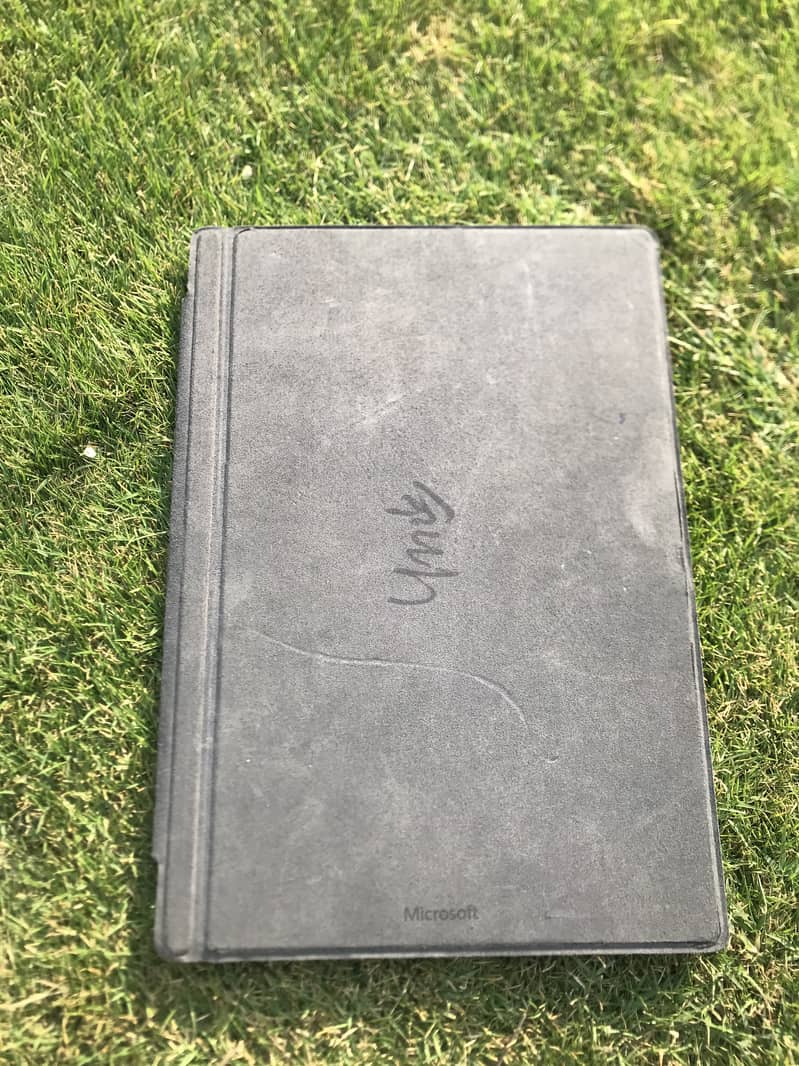 Microsoft surface pro 4 9