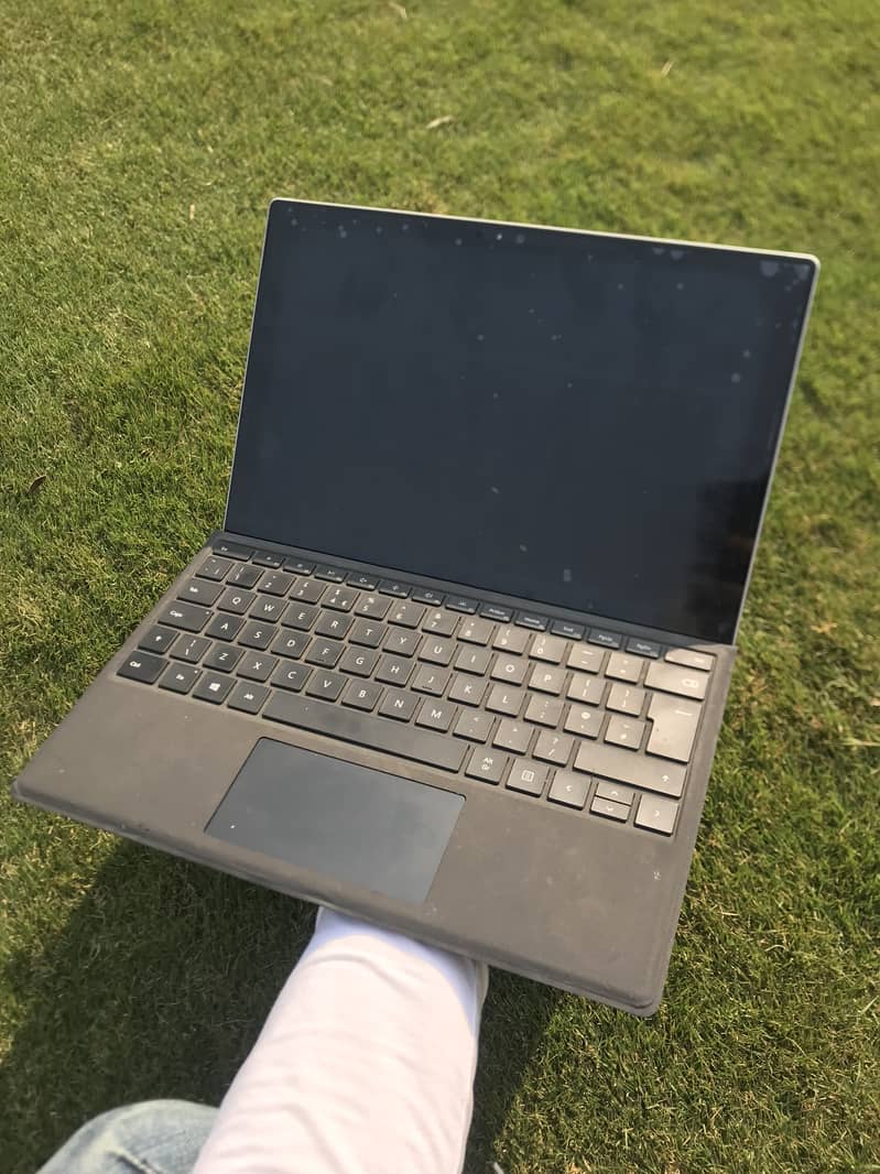 Microsoft surface pro 4 16