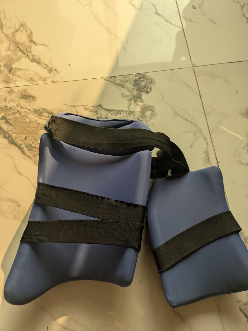 10/10 Cricket kit 12