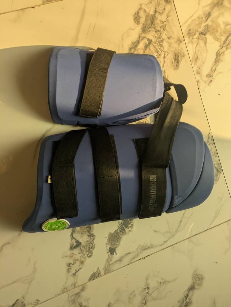 10/10 Cricket kit 13