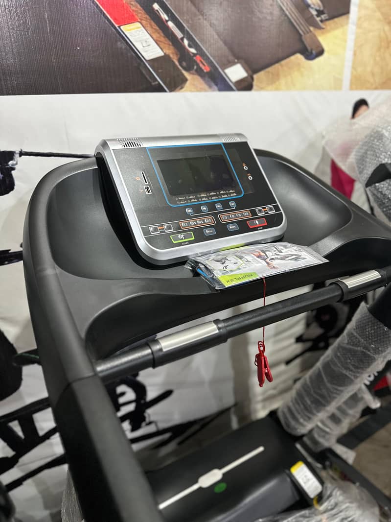 Treadmill / Running Machine / Eletctric treadmill / Jogging machine. 0