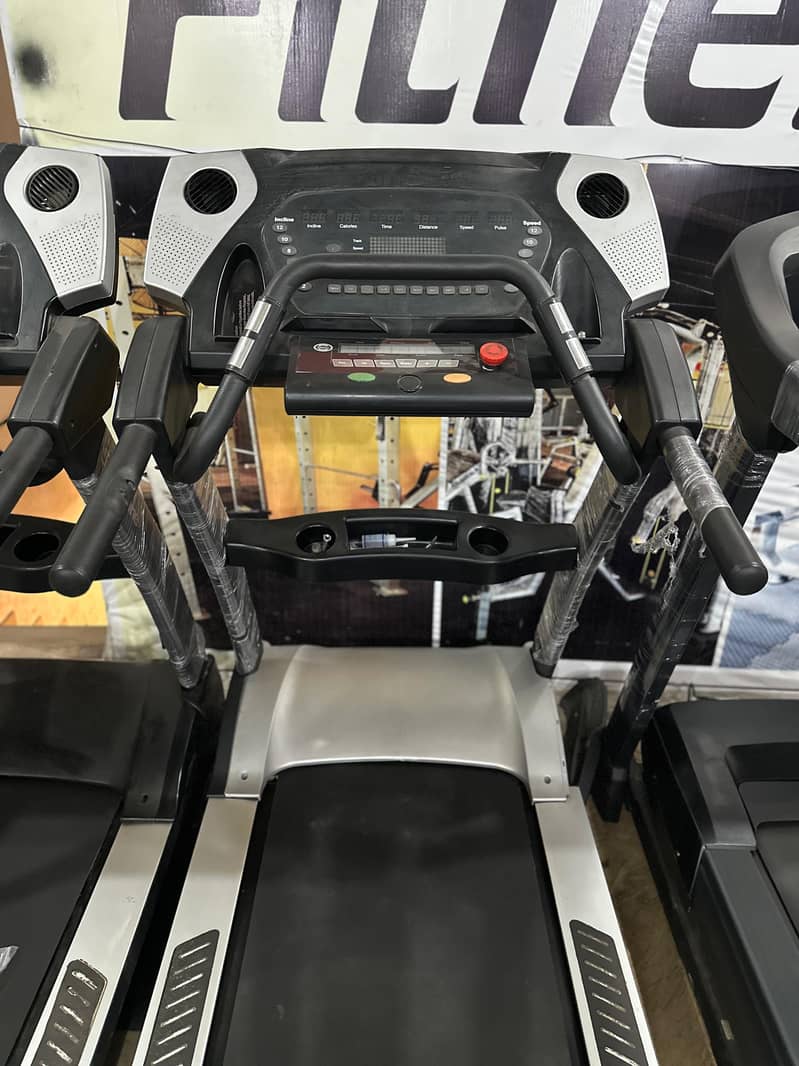 Treadmill / Running Machine / Eletctric treadmill / Jogging machine. 7