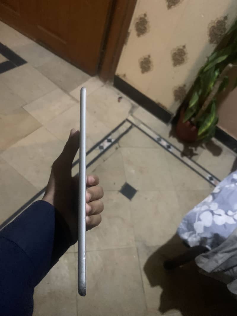 IPAD MINI 5 4