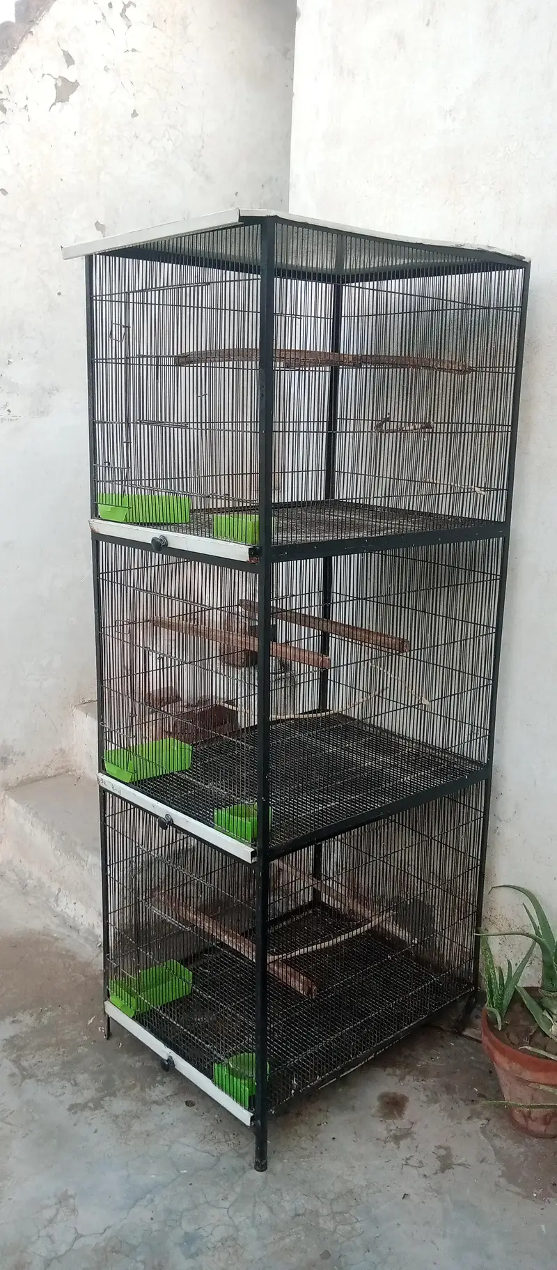 Cage 3 Portion/Metal Cage — photo 2
