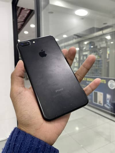 iPhone 7plus pta approved / 03199954461