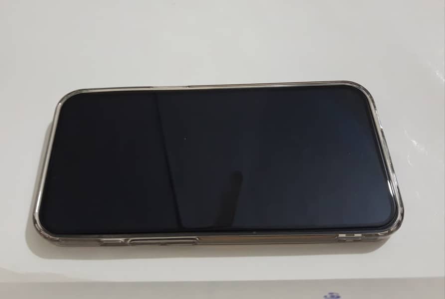 iPhone 13 (Jv) 0