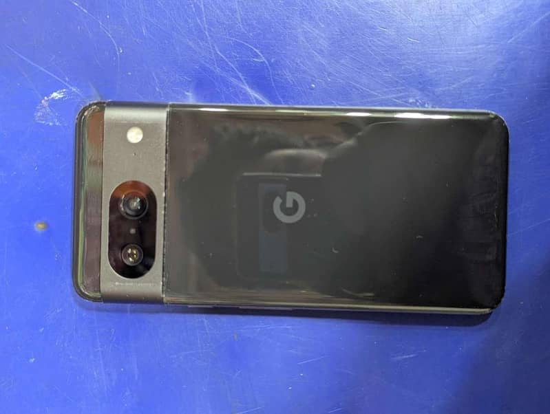 Google Pixel 8 7
