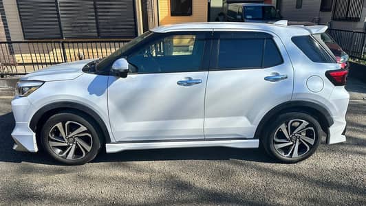 raize for sale mint condition lika a new and self import