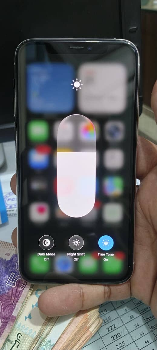 Apple iPhone 11 Pro 2