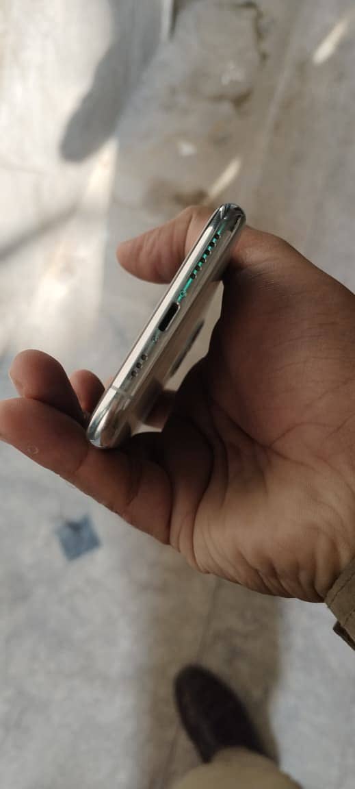 Apple iPhone 11 Pro 8