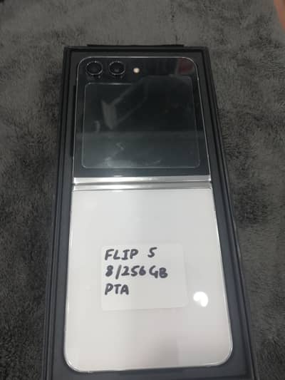 Samsung galaxy Z Flip5 256 gb 256pta approved complete box