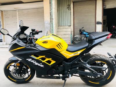 Kawasaki Ninja 250R 2023 - Low Mileage