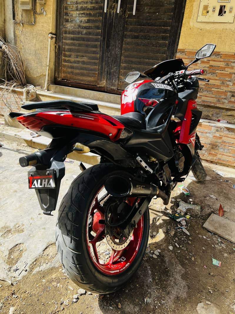 Yamaha YZF-R1 - Sports & Heavy Bikes - 1108661890