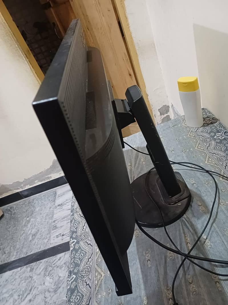 lcd screen boder less 2