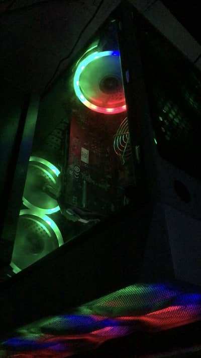 Gaming PC with Monitor Core I7 4790 (3.60GHZ) | 16 GB RAM | GTX 1050ti