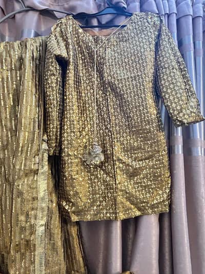 WEDDING WEAR/PARTY WEAR/FORMALS/DRESSES/ DREESES FOR WEDDING