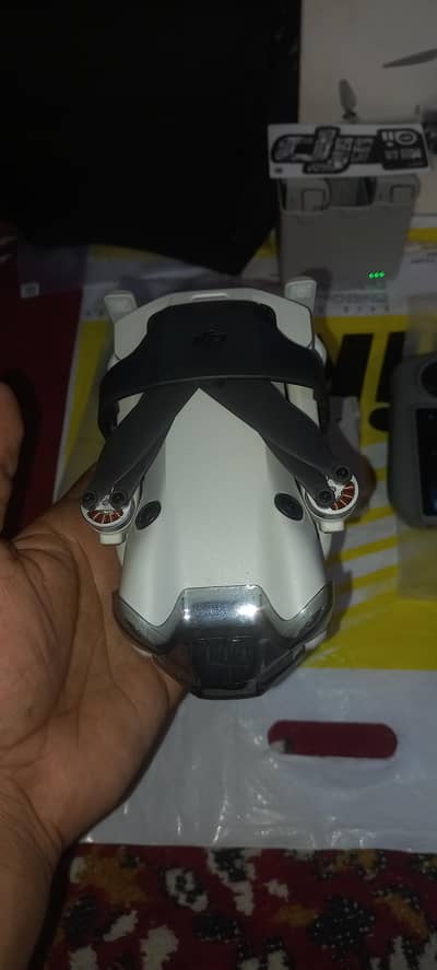 DJI mini 4 pro with fiying more combo kit