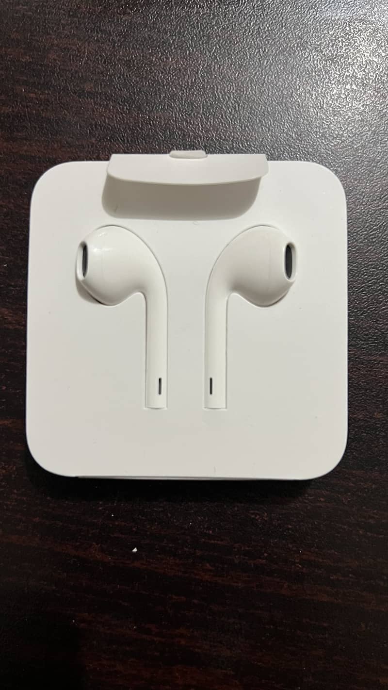 Iphone Box pulled Handsfree 0