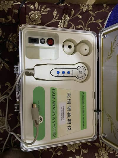 10/10 Condition Professional Skin & Hair Analyzer – Full Box 