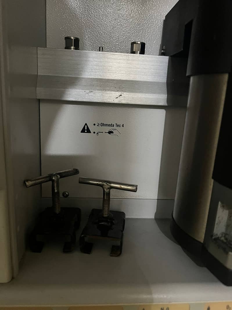 Anaesthesia machine 2