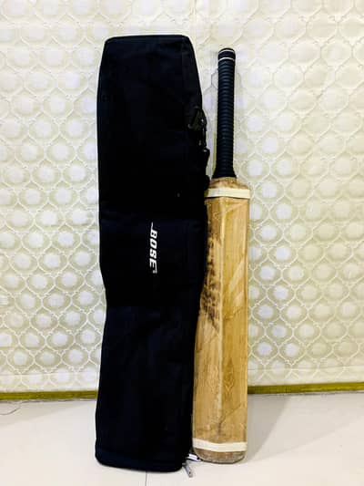 MB Malik  cricket bat