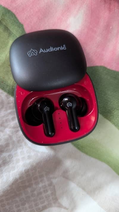 Audionic 550 airbuds 1