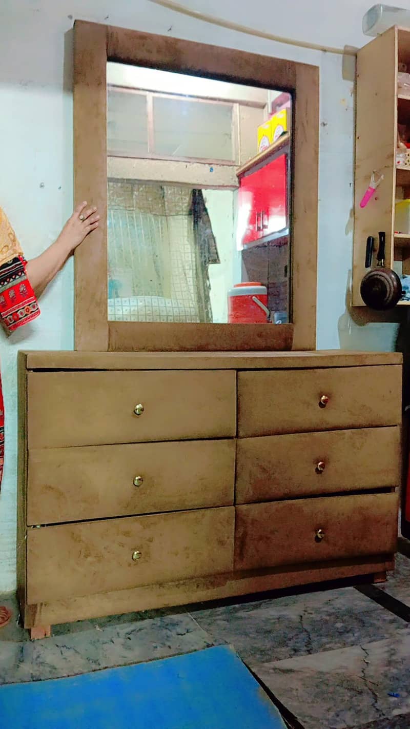 dressing table 0