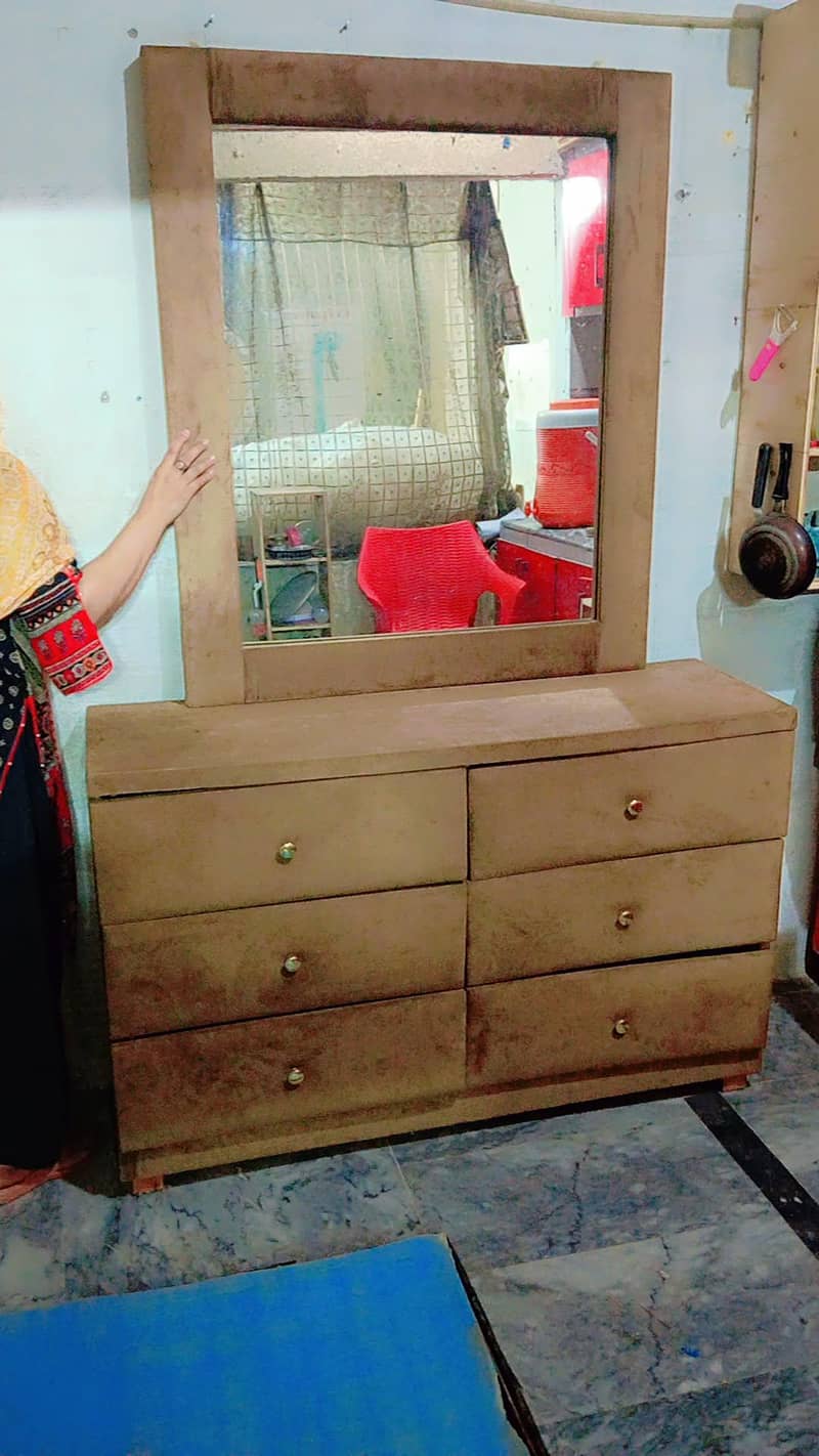 dressing table 1