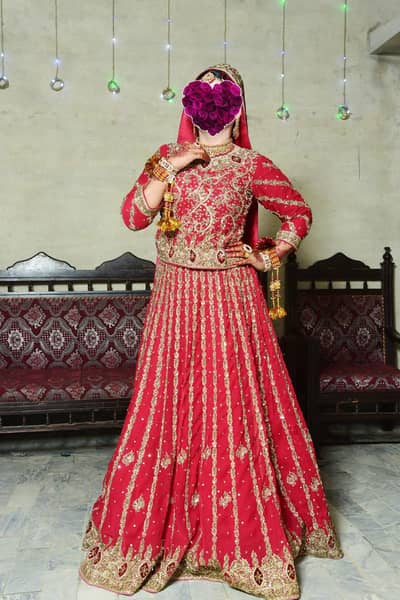 Bridal lehnga with Jewellery and potli