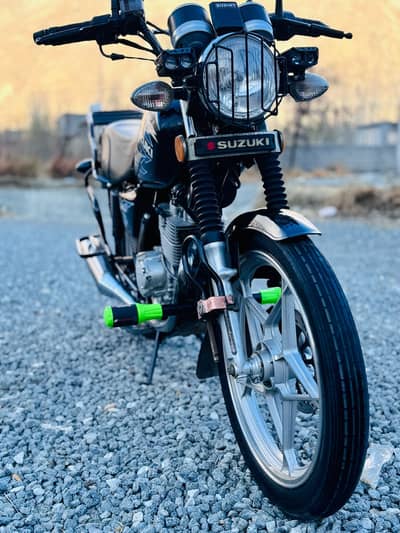 Suzuki GS 150 SE 2021