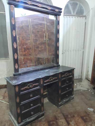 showcase wood