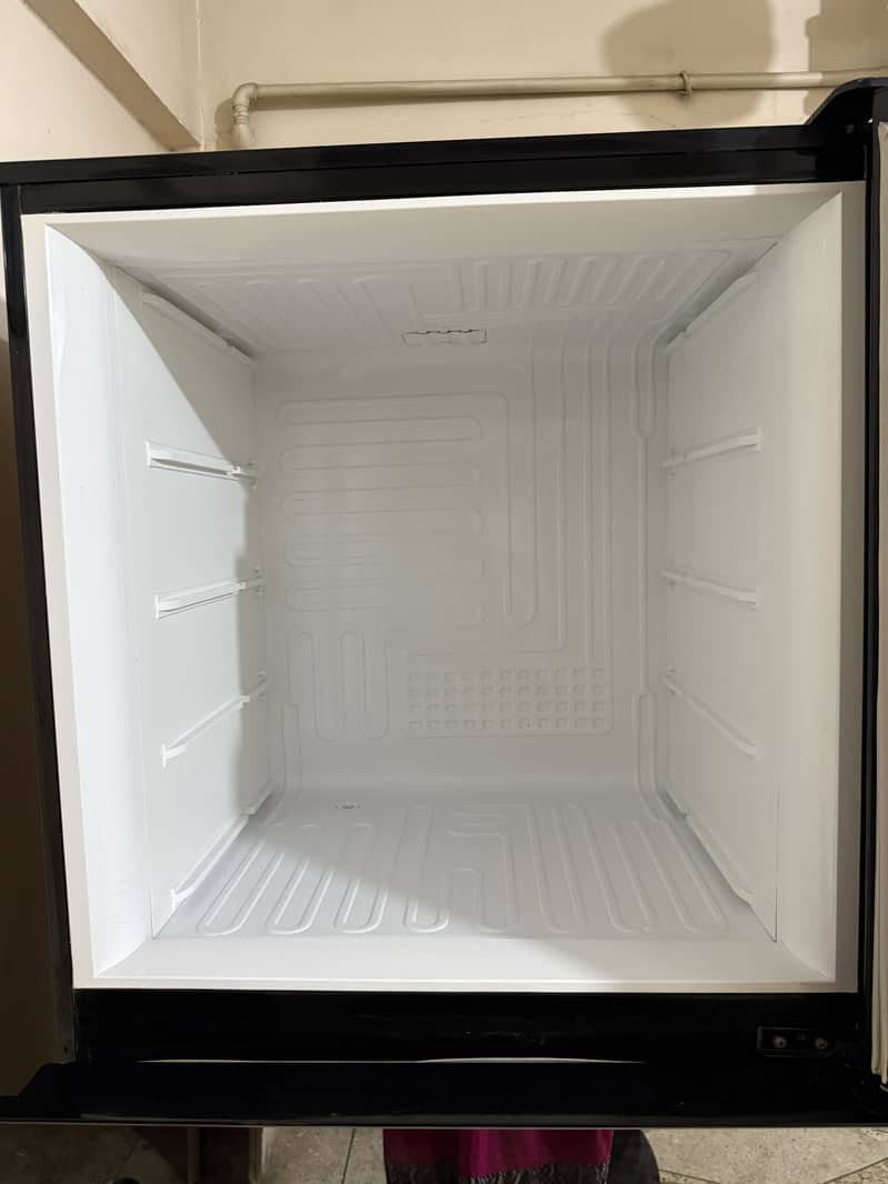 Refrigerator 9