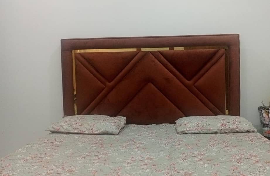 bed with dressing 1