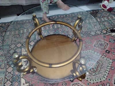 set of 3 Tables nice food condition unbreakable glass