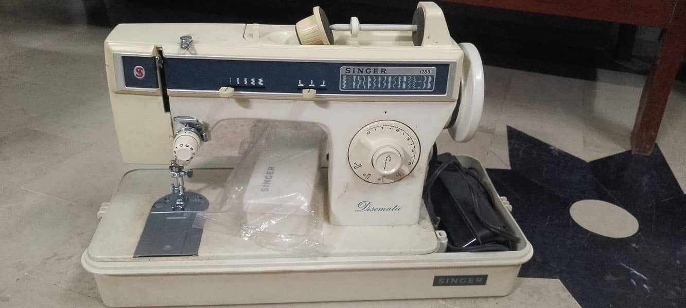 SEWING MACHINE 5