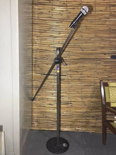 MICROPHONE STAND