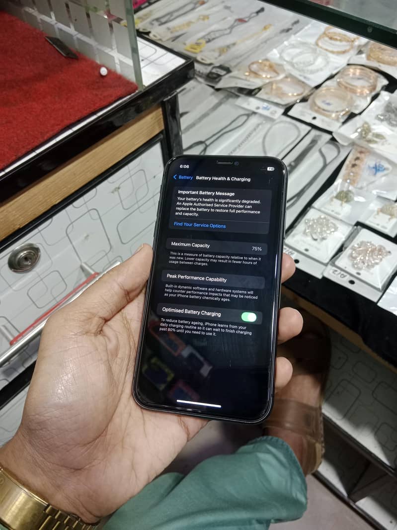 iphone 11 Non pta factory unlocked 4