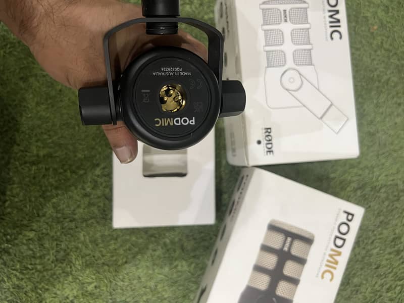 Rode Podmic 6