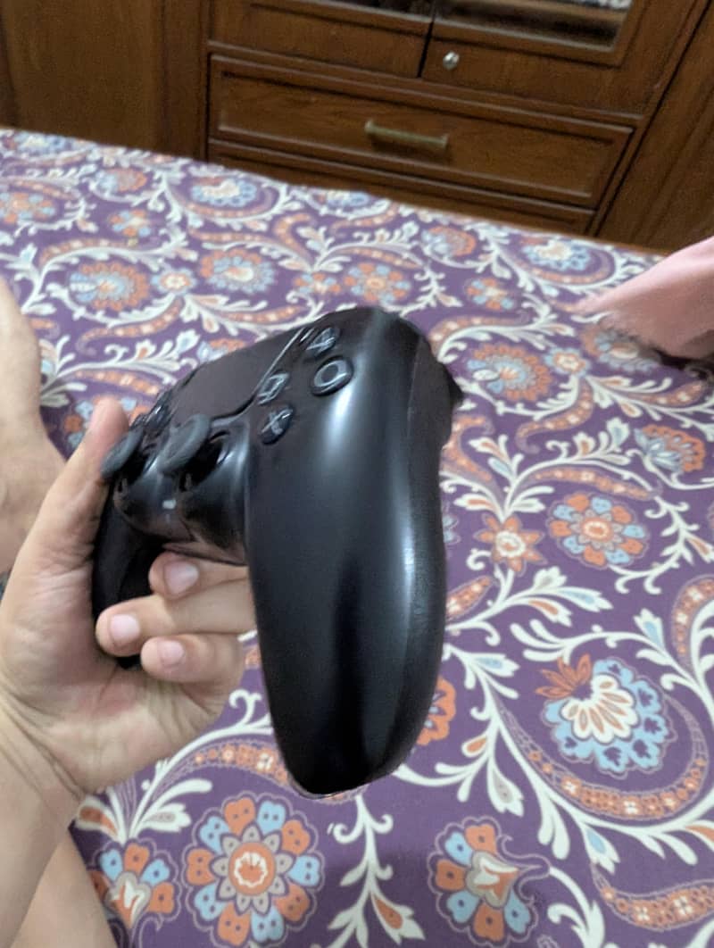 PS5 Controller Black 1